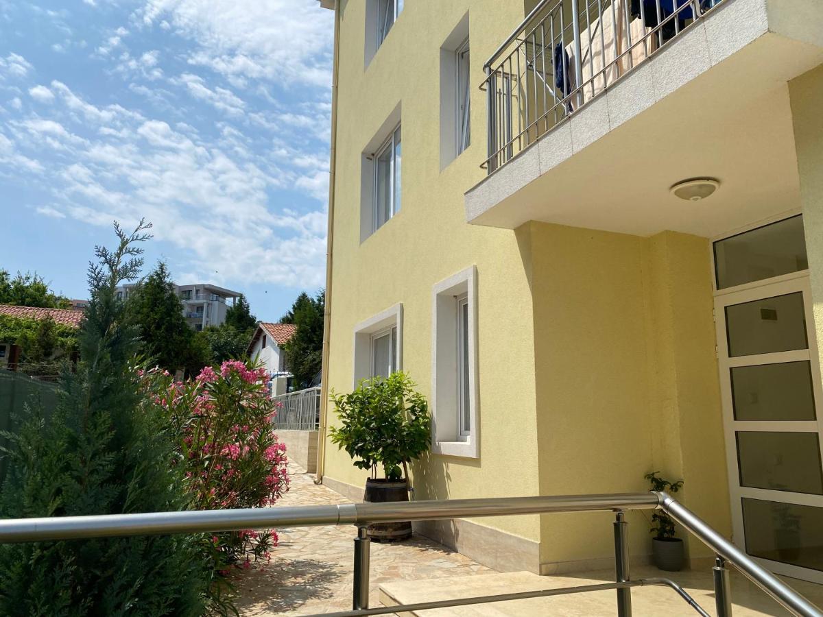 Byala Friendy Sea Apartaments Buitenkant foto