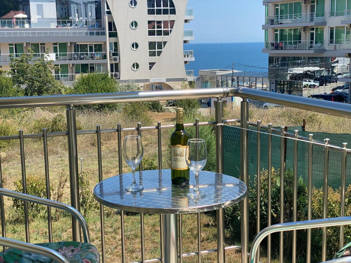 Byala Friendy Sea Apartaments Buitenkant foto